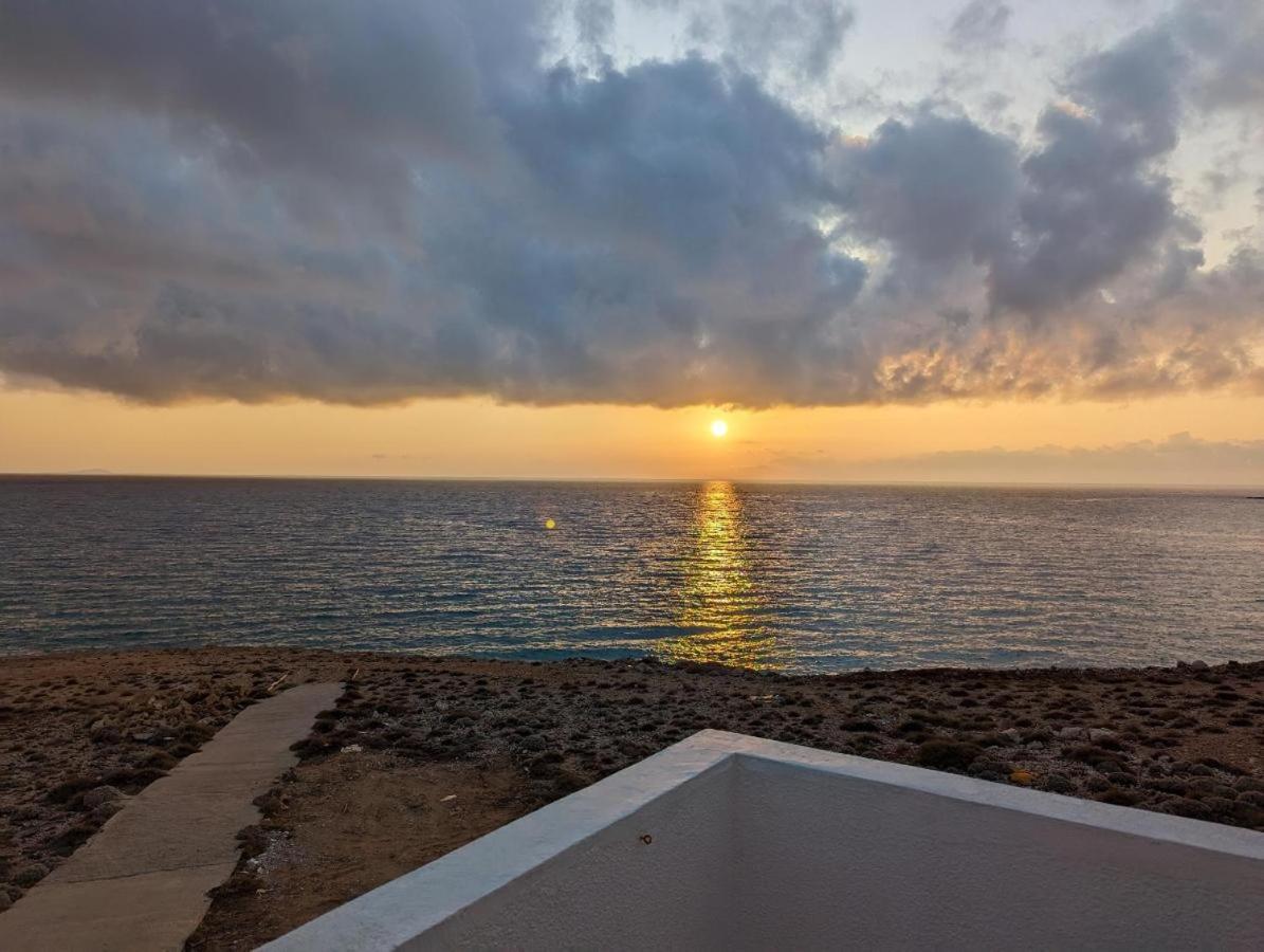 Arkasa Karpathos Seafront Paradisos Foinikion Exterior photo